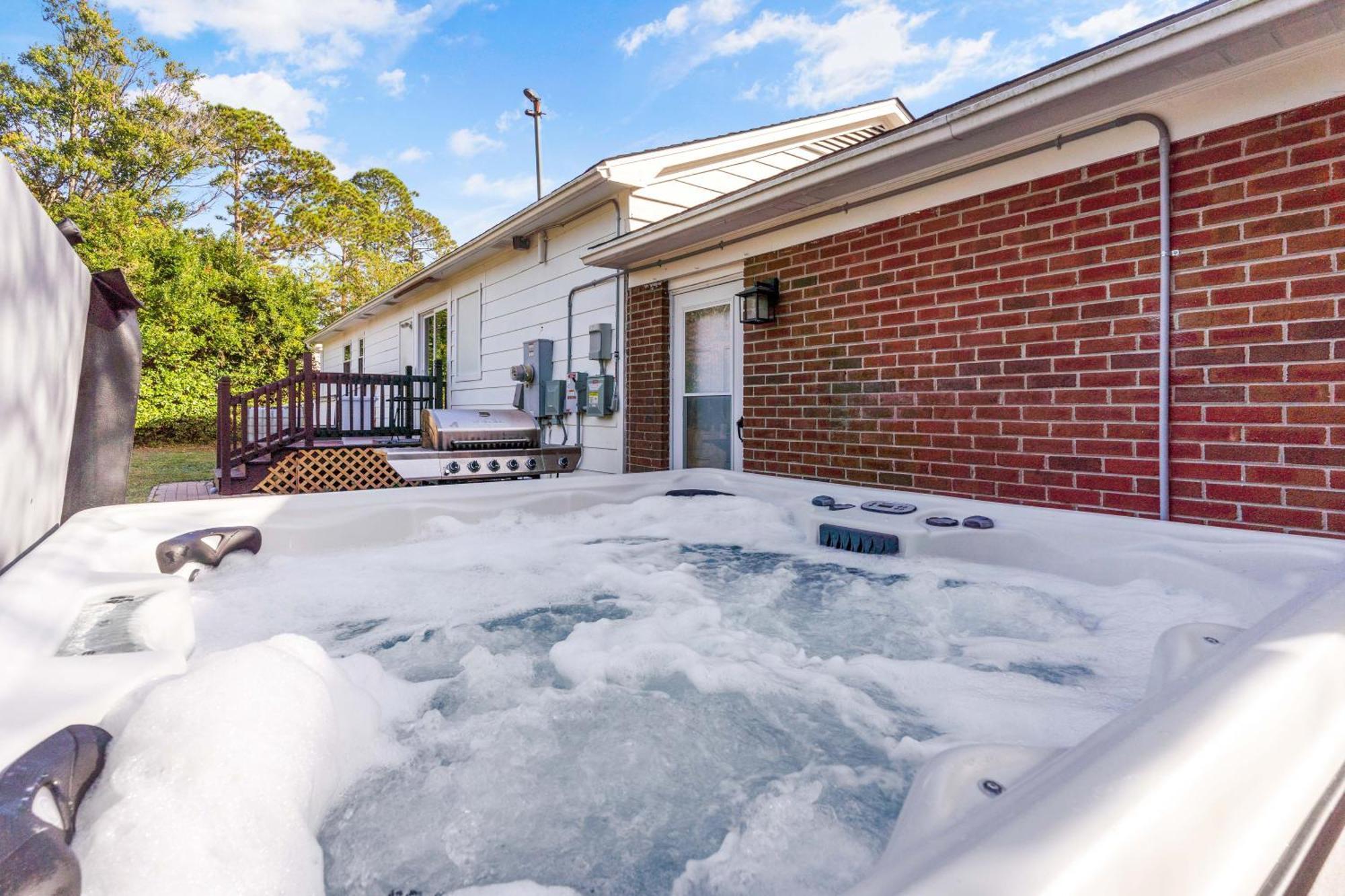 Villa Chill Retreat, Hot Tub, Large Private Yard Wilmington Exterior foto